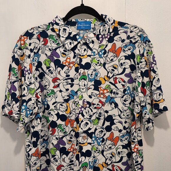 Tokyo Disney Resort Multi-Character Men's Button Down Shirt Size L - Picture 2 of 7
